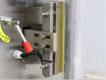 自动膏体91麻豆免费视频网站封口装置