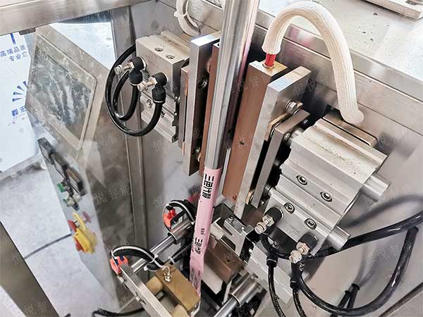 夹拉式的圆角粉末91麻豆免费视频网站